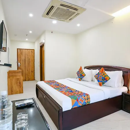 Fabhotel F9 Nsp - Near Pacific Mall Pitampura